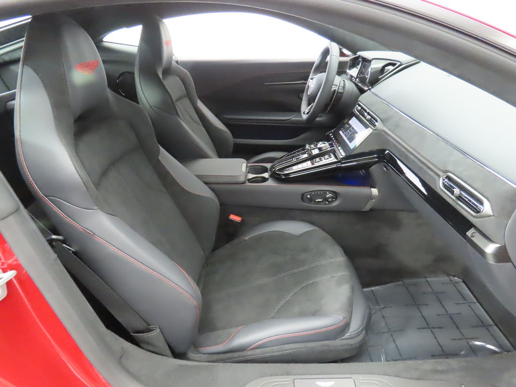 2025 Aston Martin Vantage Base V8 Coupe