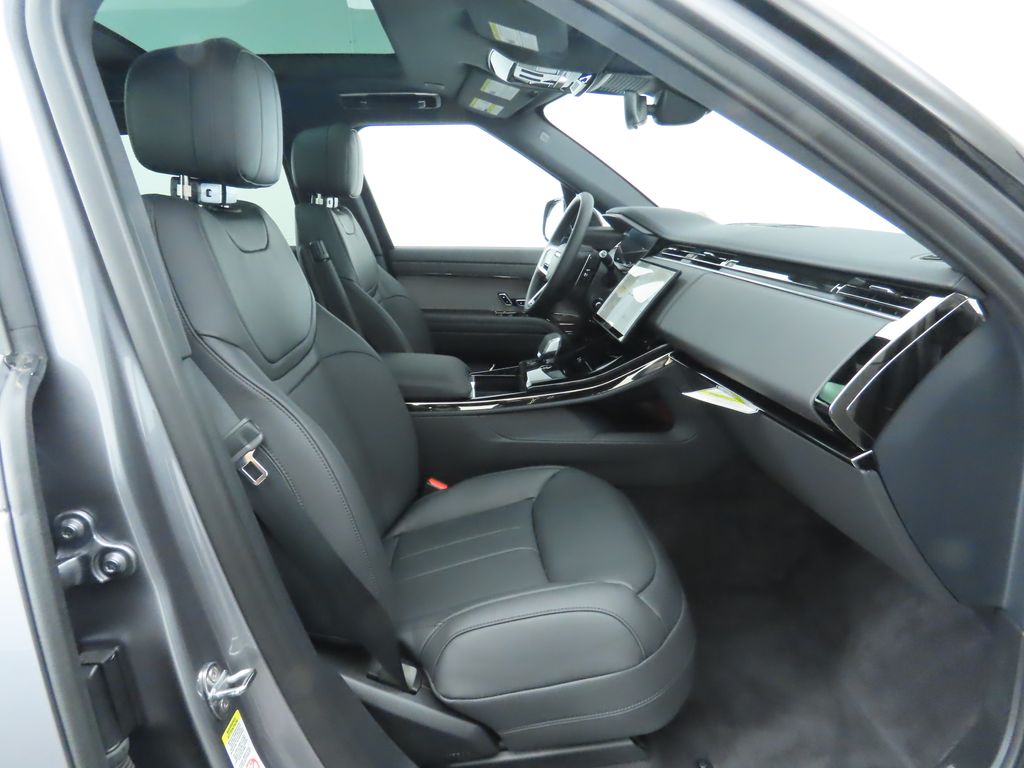 2025 Land Rover Range Rover Sport