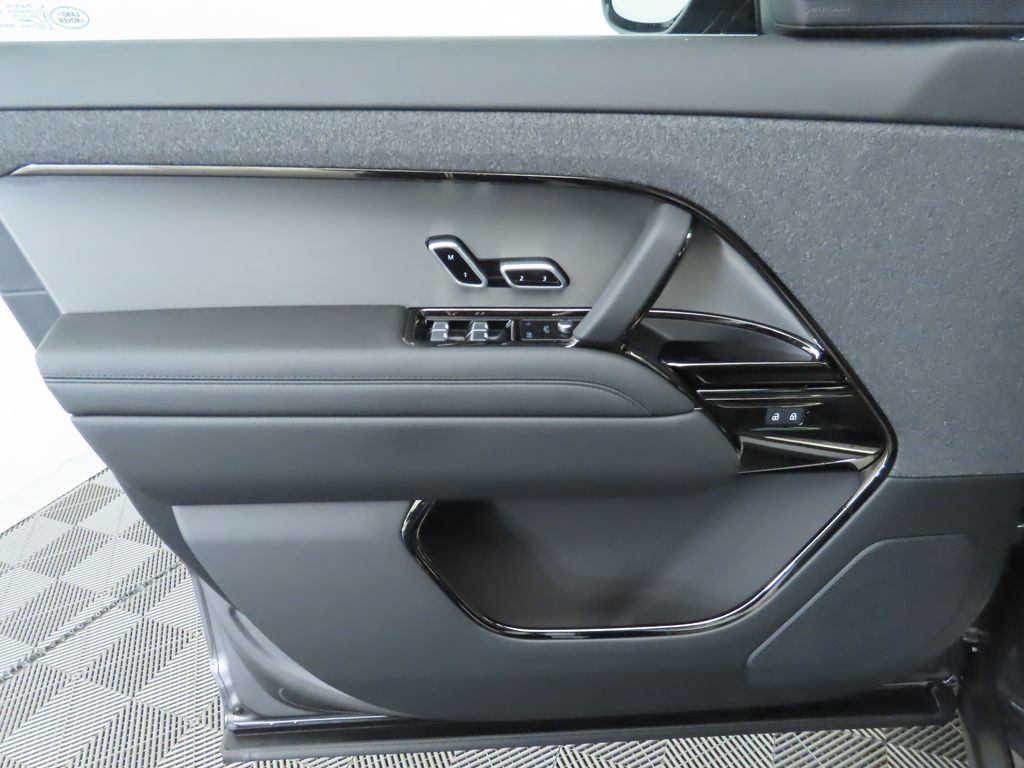 2025 Land Rover Range Rover Sport