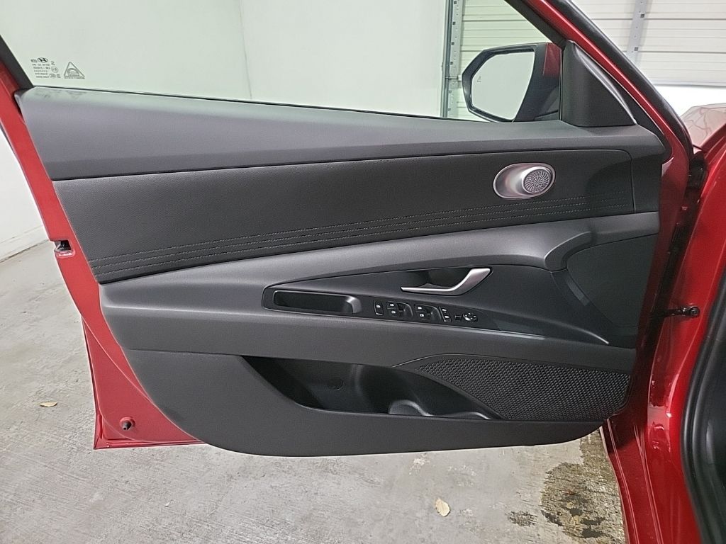 2025 Hyundai Elantra