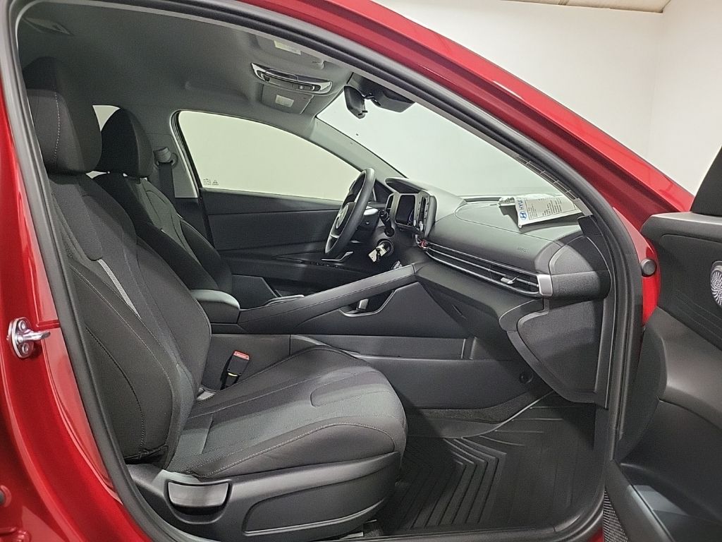 2025 Hyundai Elantra