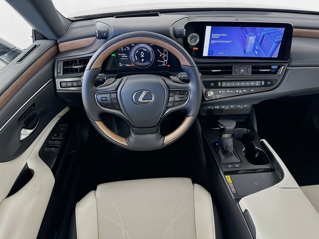 2025 Lexus ES