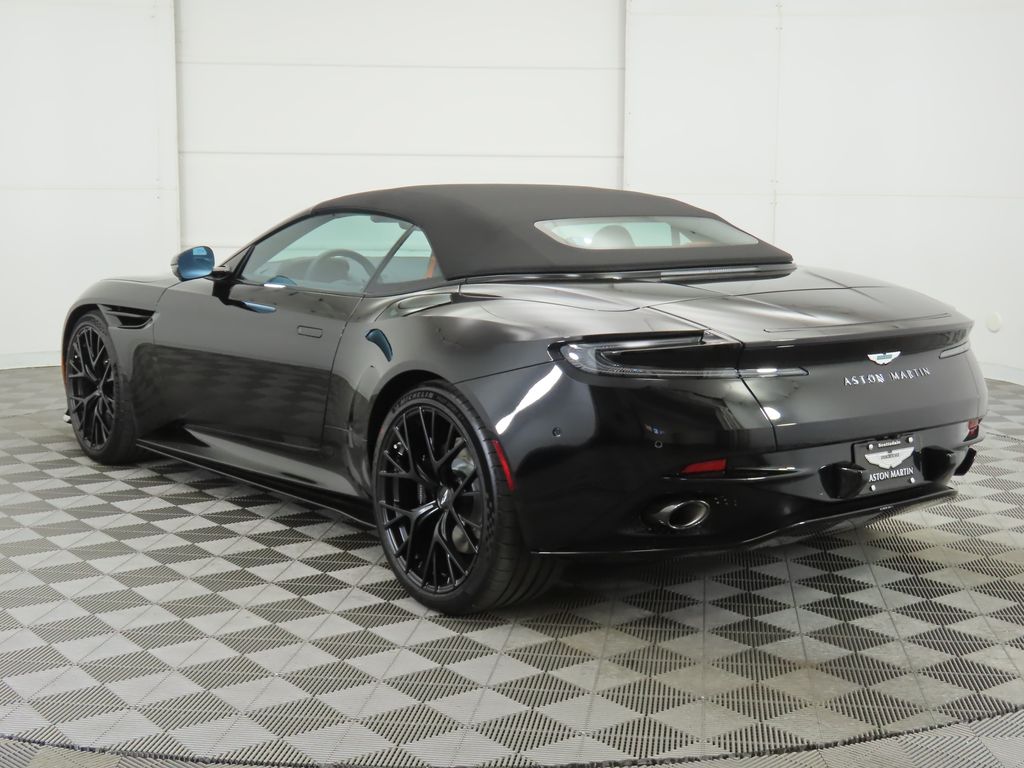2025 Aston Martin DB12