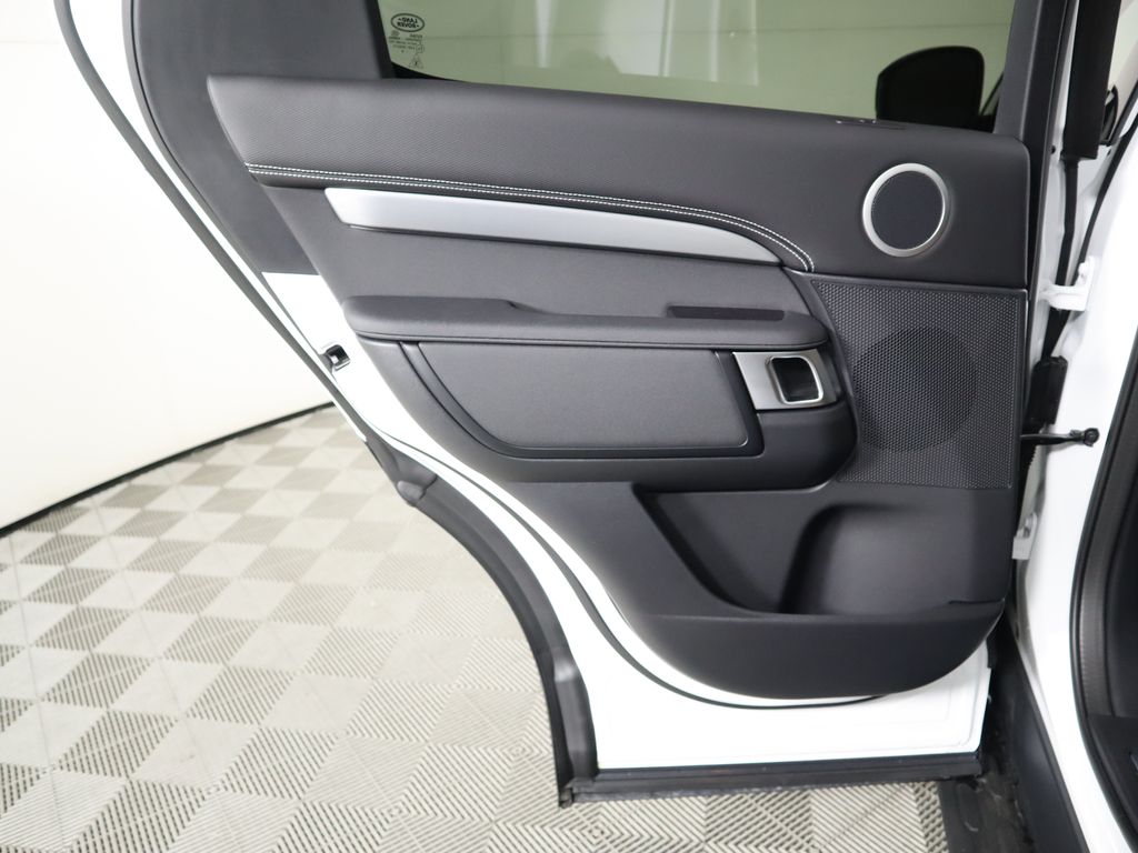 2025 Land Rover Discovery