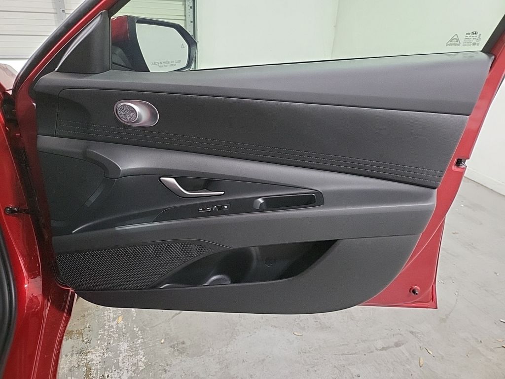 2025 Hyundai Elantra