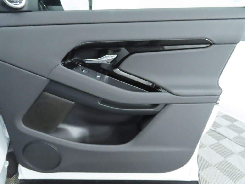 2025 Land Rover Range Rover Evoque