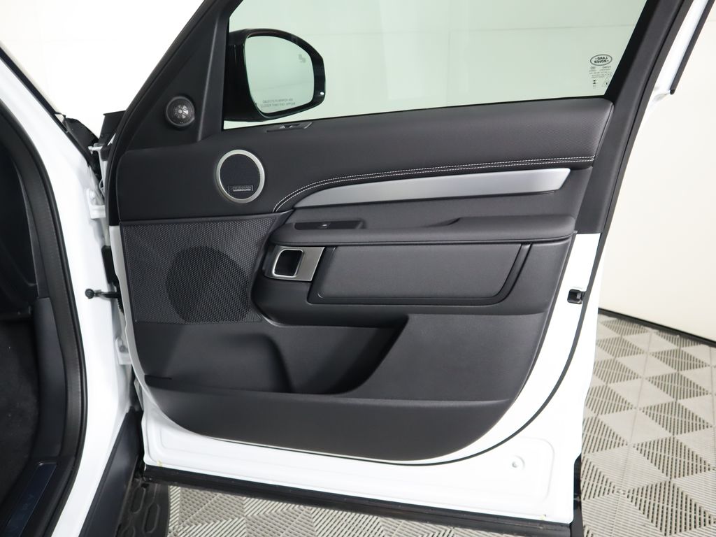 2025 Land Rover Discovery