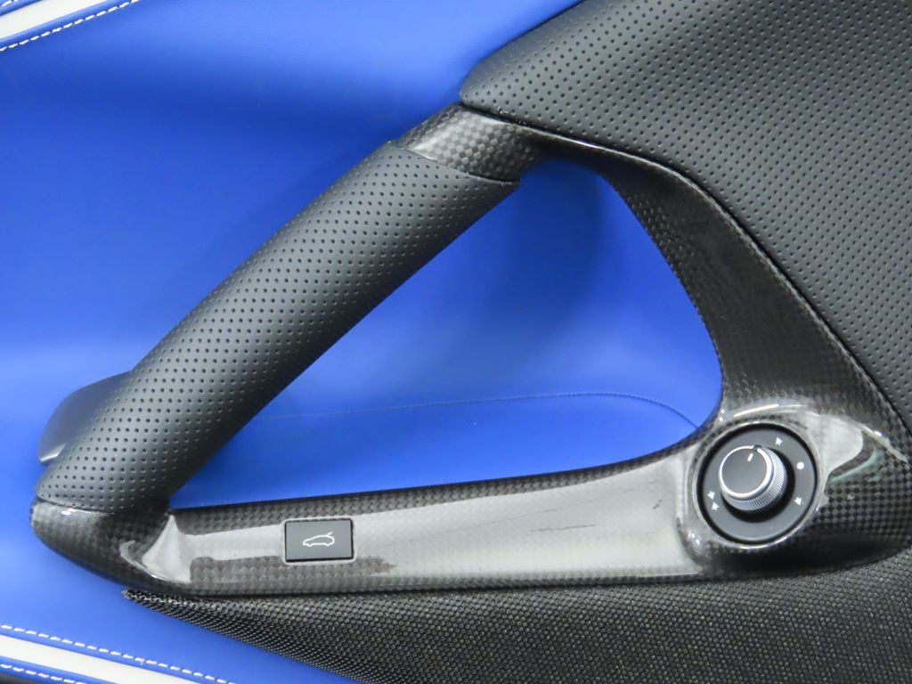 2023 Ferrari 812 GTS