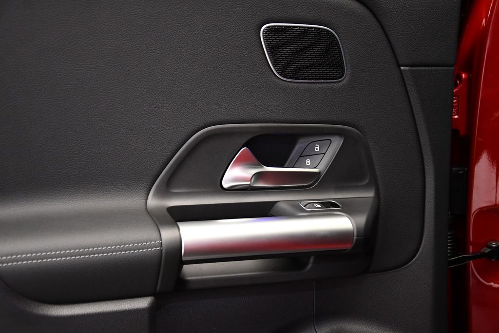 2025 Mercedes-Benz GLA