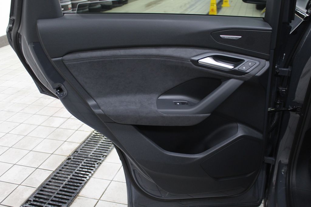 2025 Audi e-tron Premium Electric Motor