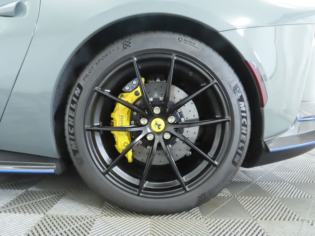 2023 Ferrari 812 GTS