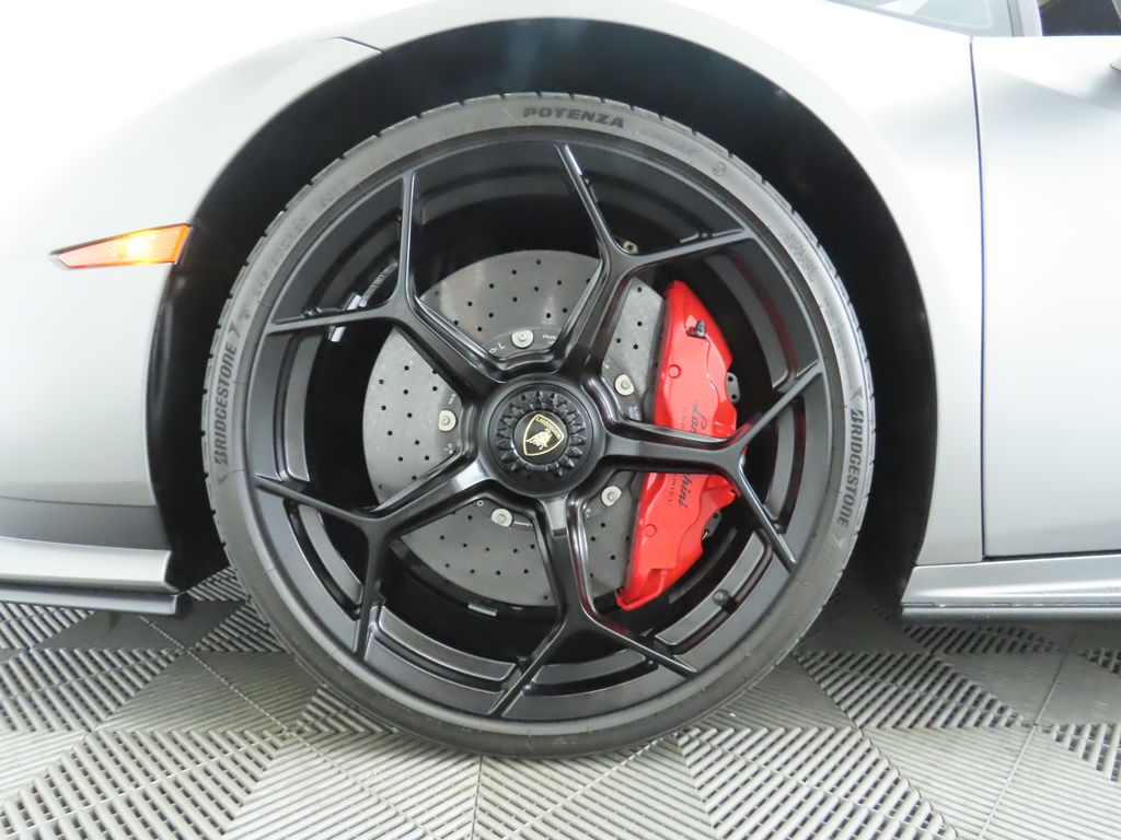 2023 Lamborghini Huracan Tecnica