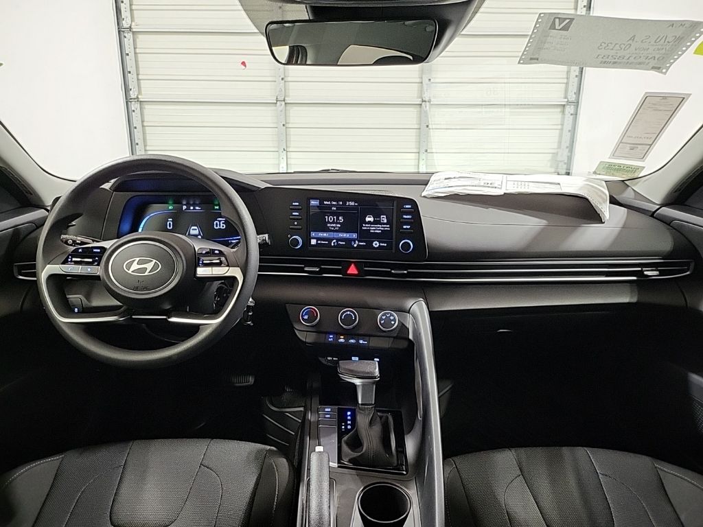 2025 Hyundai Elantra