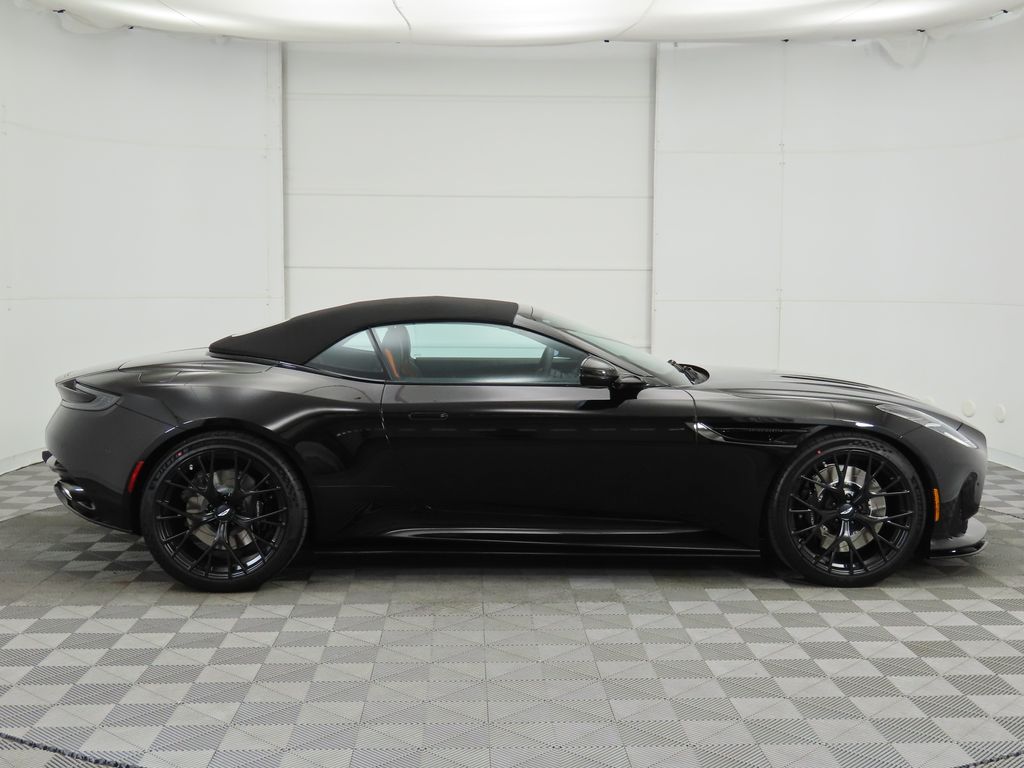 2025 Aston Martin DB12