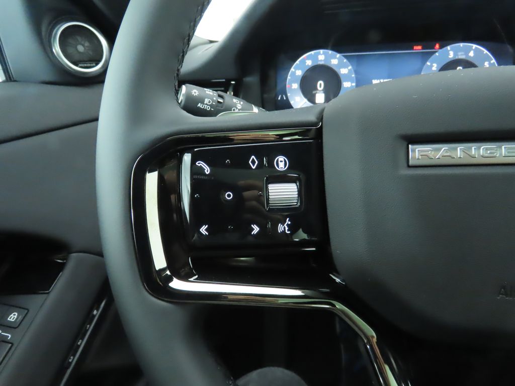 2025 Land Rover Range Rover Evoque