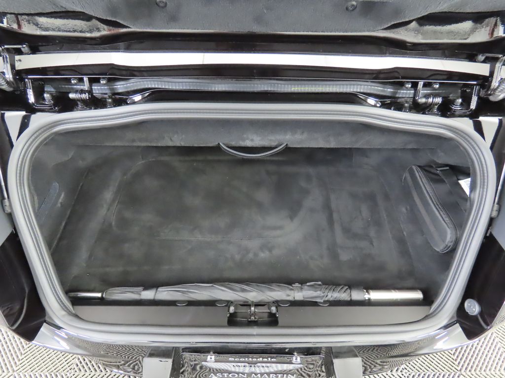 2025 Aston Martin DB12