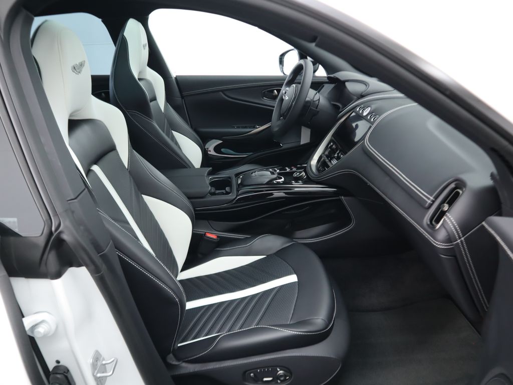 2024 Aston Martin DBX 707 SUV