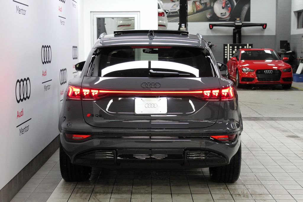 2025 Audi e-tron Premium Electric Motor