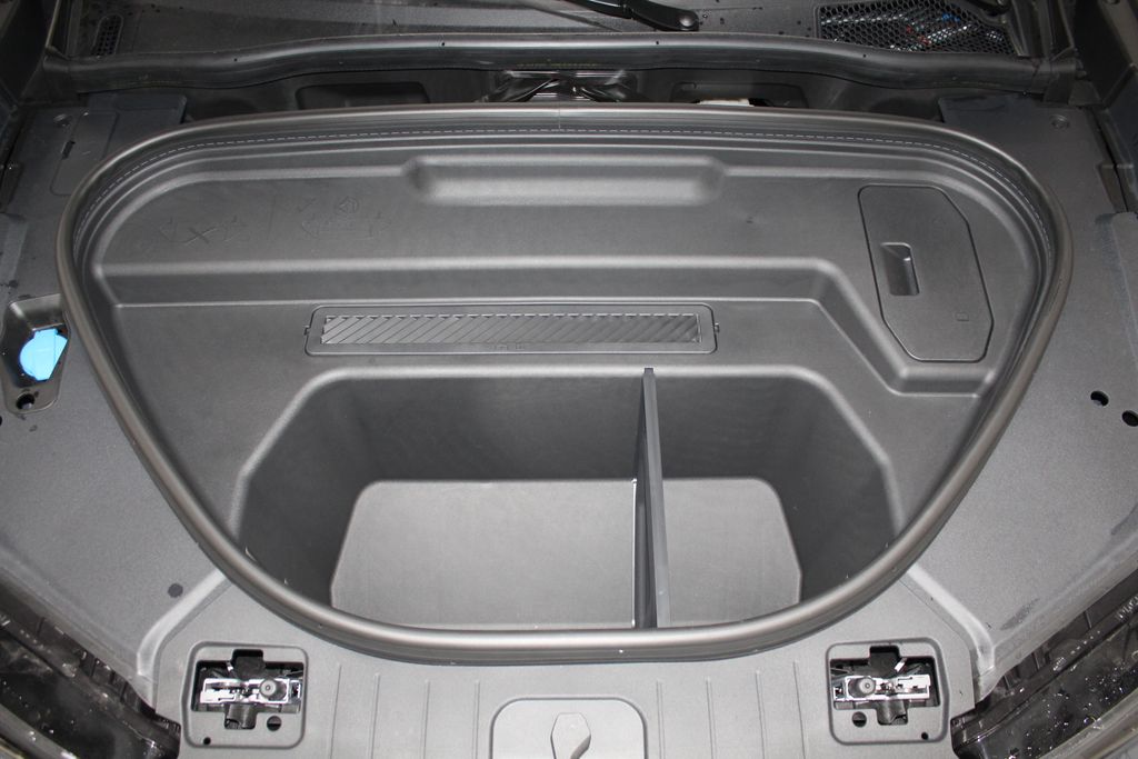 2025 Audi e-tron Premium Electric Motor