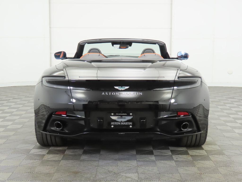 2025 Aston Martin DB12