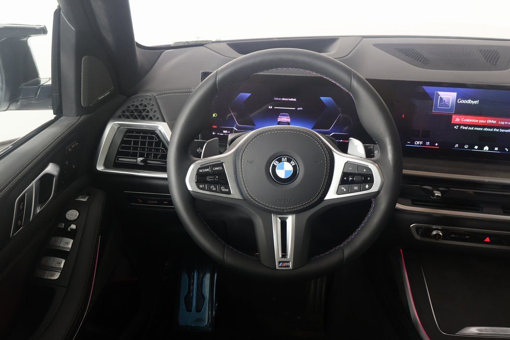2025 BMW X7 M60i