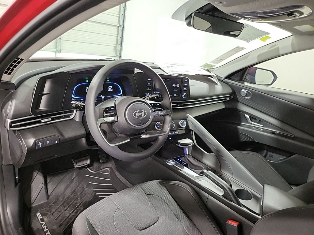 2025 Hyundai Elantra