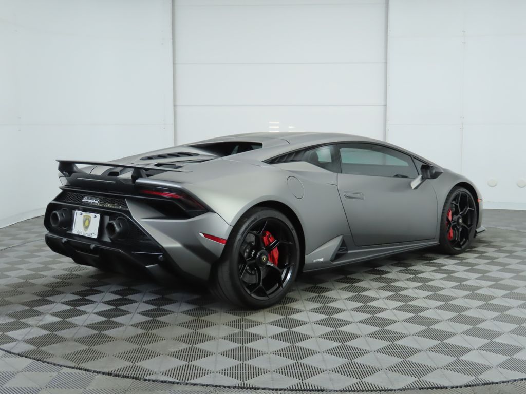 2023 Lamborghini Huracan Tecnica