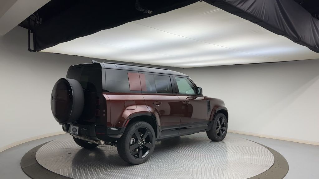 2025 Land Rover Defender 110