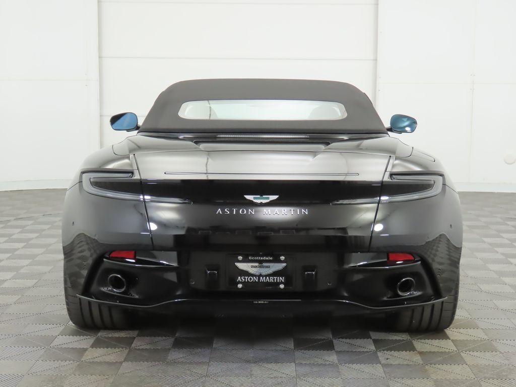 2025 Aston Martin DB12