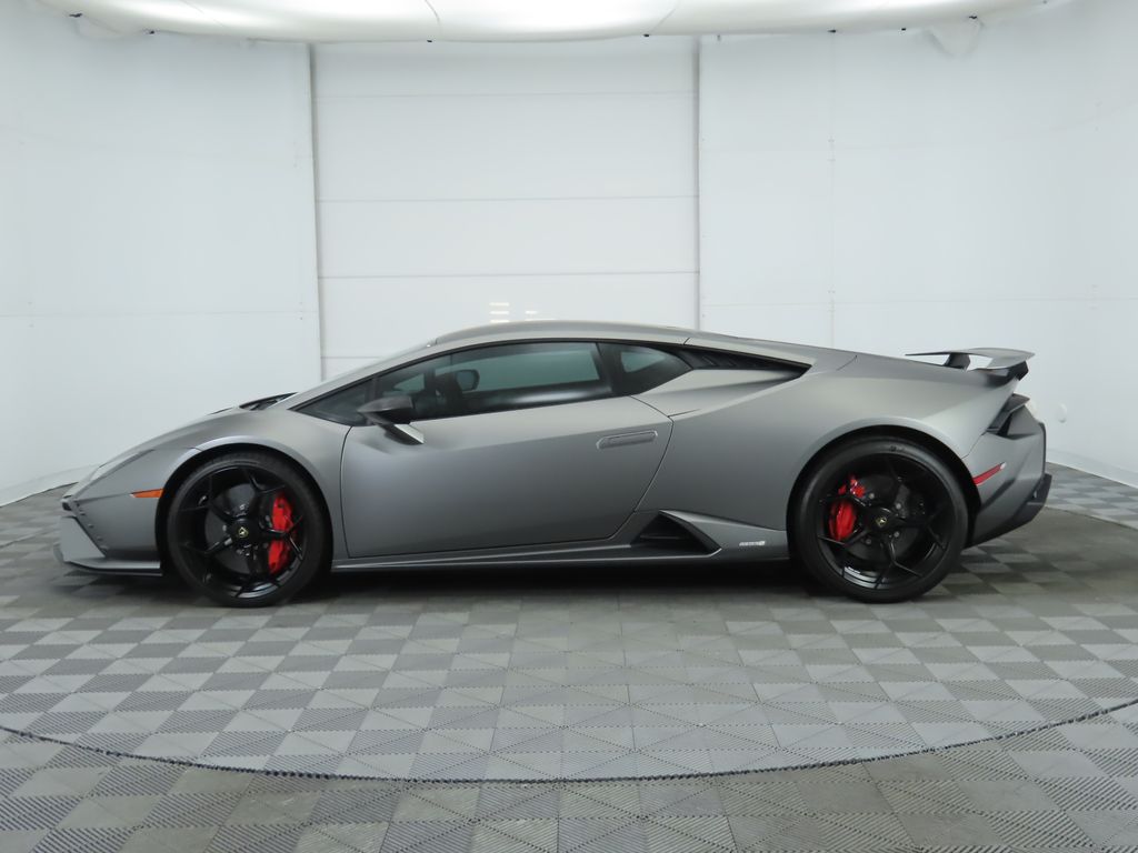 2023 Lamborghini Huracan Tecnica
