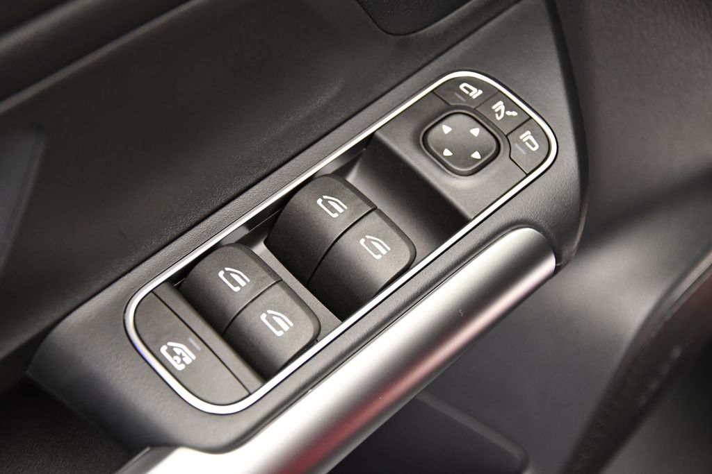 2025 Mercedes-Benz GLA