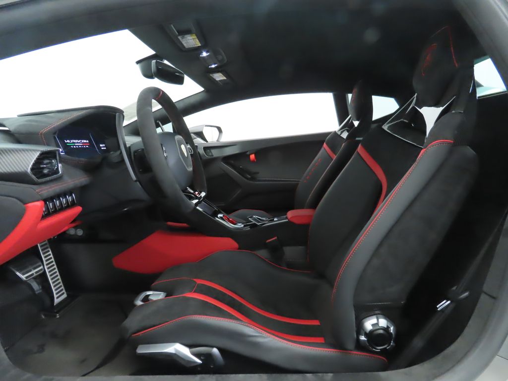 2023 Lamborghini Huracan Tecnica