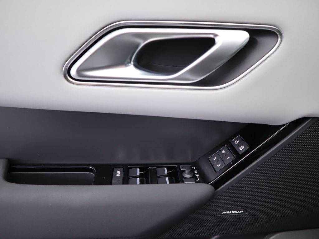 2025 Land Rover Range Rover Velar