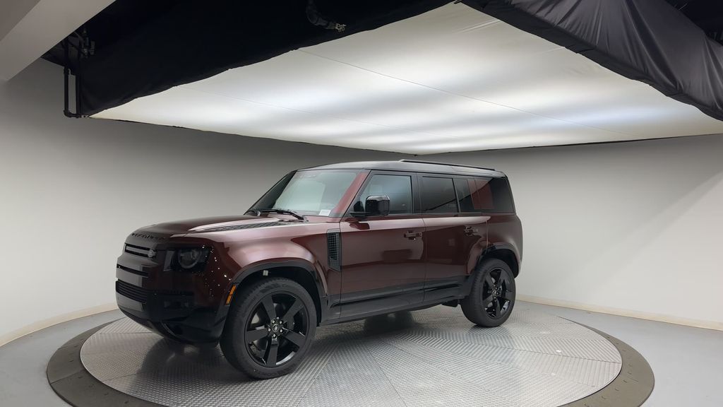 2025 Land Rover Defender 110