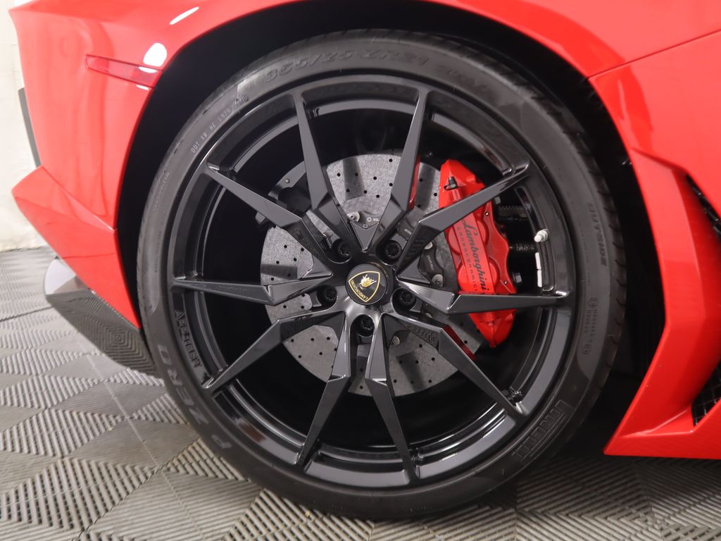 2014 Lamborghini Aventador