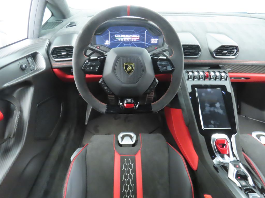 2023 Lamborghini Huracan Tecnica
