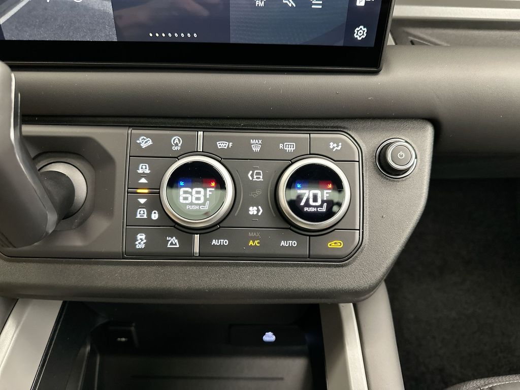 2025 Land Rover Defender 110