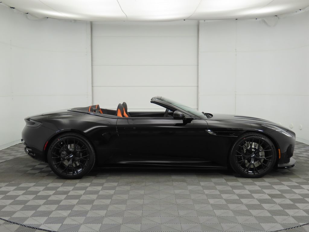 2025 Aston Martin DB12