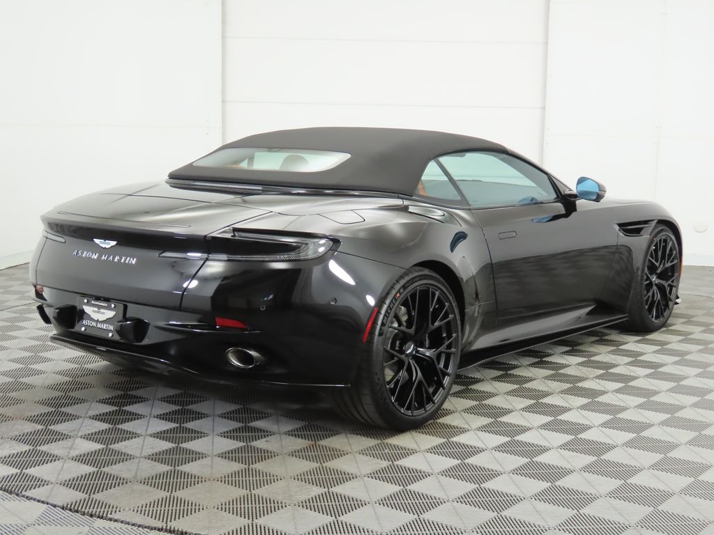 2025 Aston Martin DB12