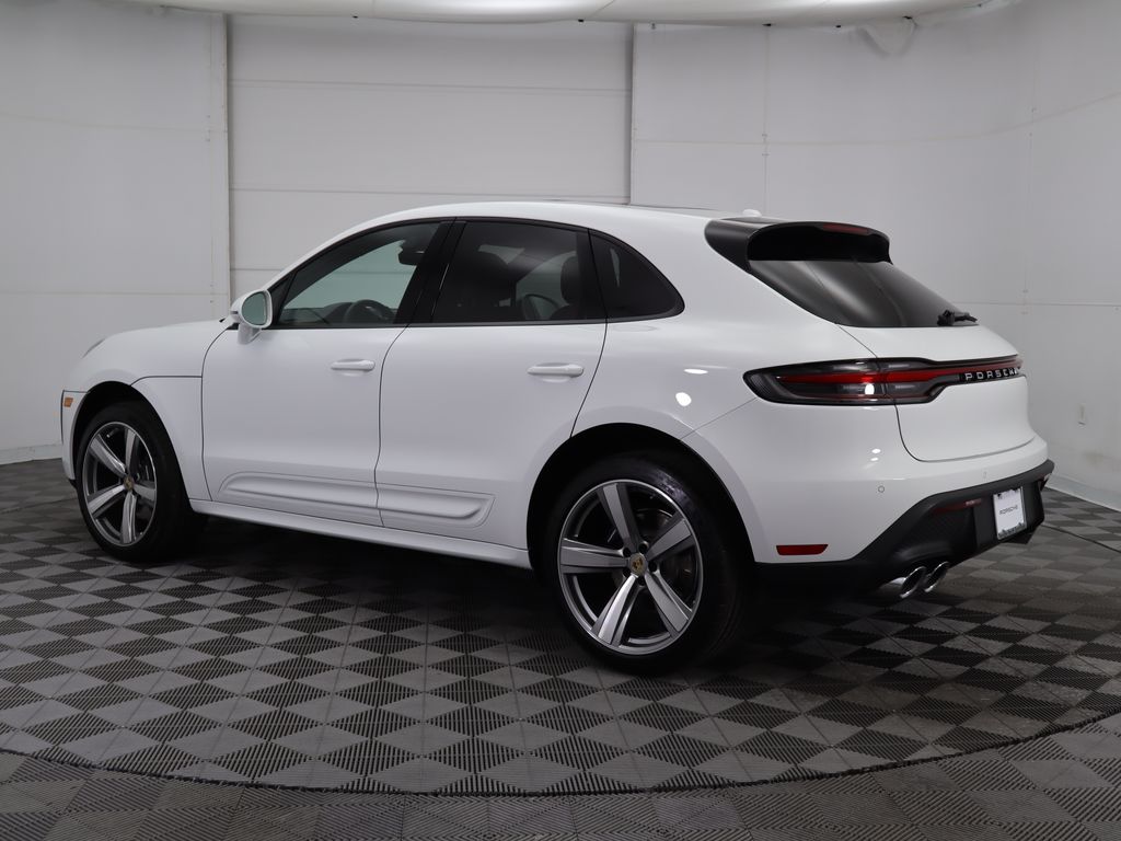 2025 Porsche Macan