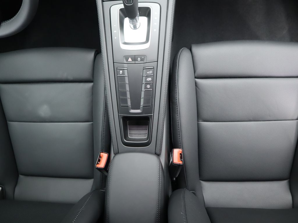 2025 Porsche 718 Cayman