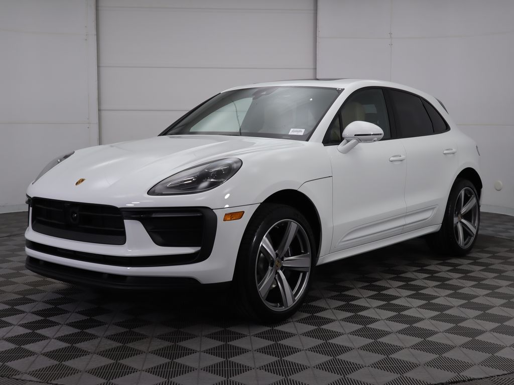 2025 Porsche Macan