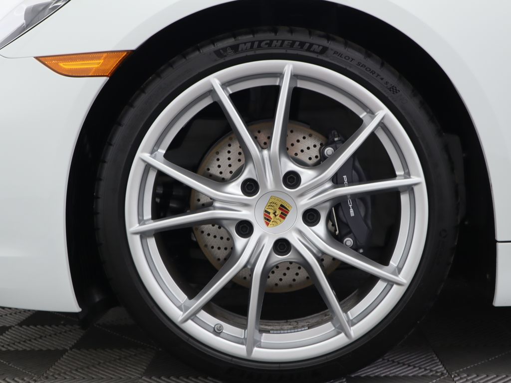 2025 Porsche 718 Cayman