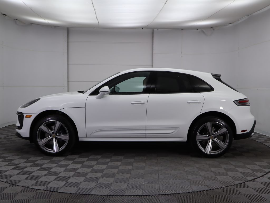 2025 Porsche Macan