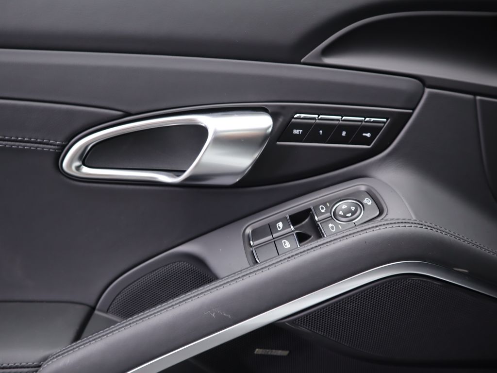 2025 Porsche 718 Cayman